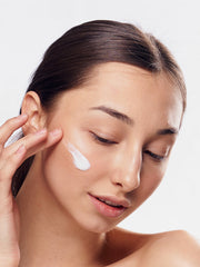 Berries Glow Facial Scrub